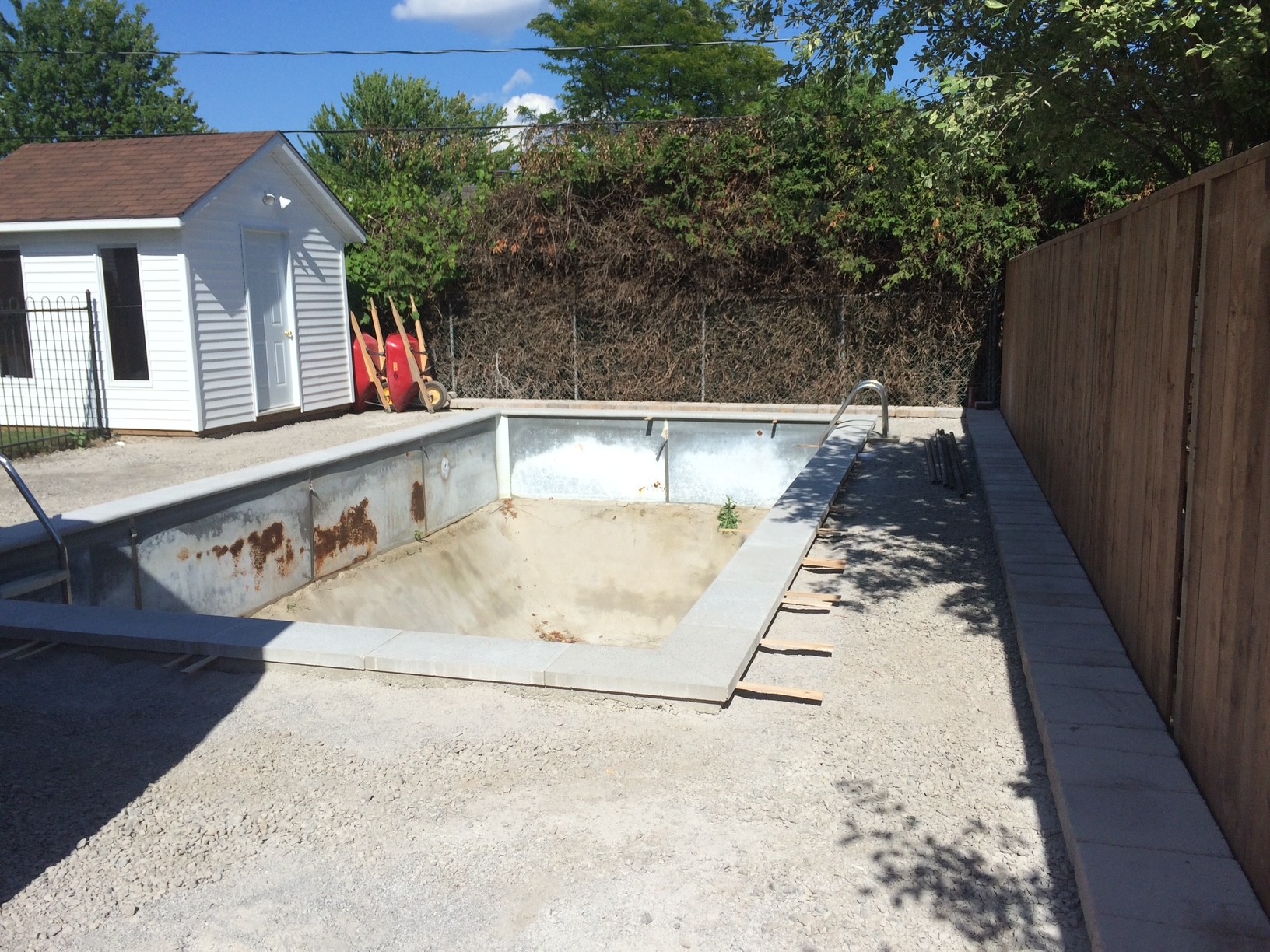 Piscine et patio, avant les travaux
